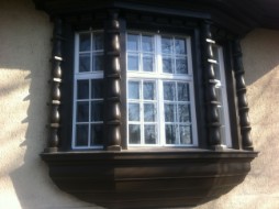 Ein historisches Erkerfenster repariert